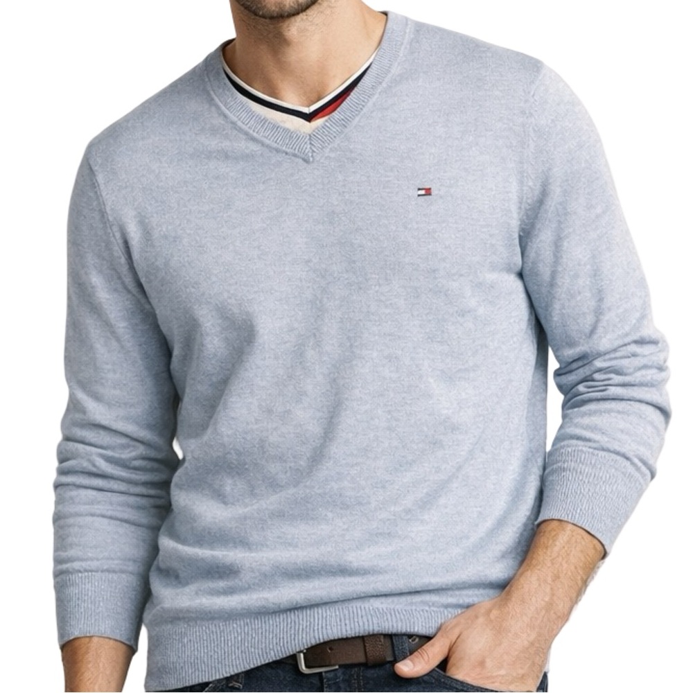 Tommy Hilfiger Men's Light blue V-Neck Sweater size large